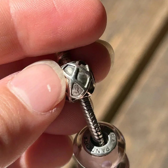 Pandora charm bracelet with charms - Picture 10 of 11